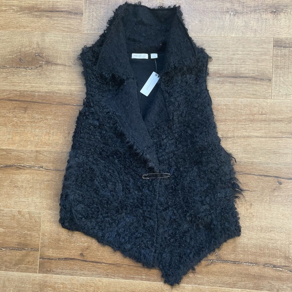 NWT Sleeping On Snow x Anthropologie Black Tavan Mohair Blend Fuzzy Vest - Picture 4 of 14